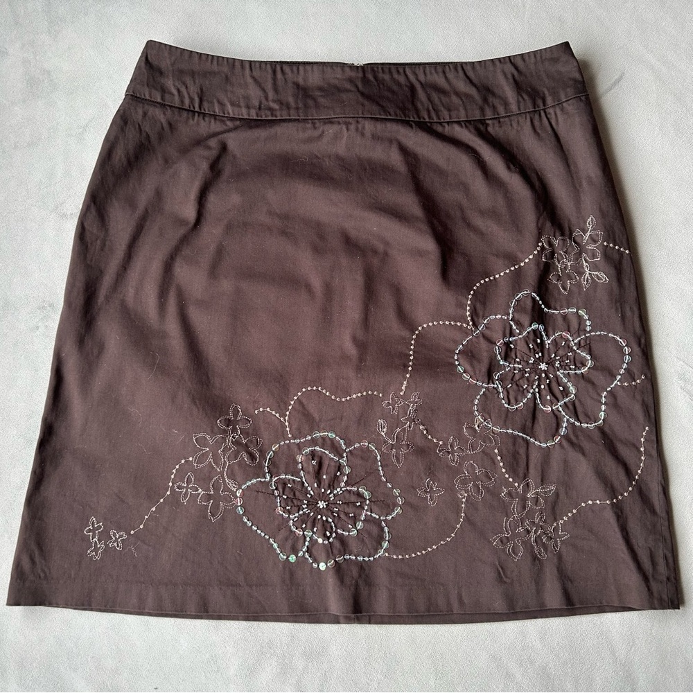 Reitmans ~ Skirt with Sequin Embroidered Detailing ~ Women’s Size 13